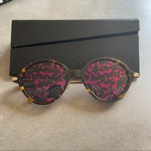 ☆ Dior Sunglasses, Tortoise/Pink/Red Sunnies